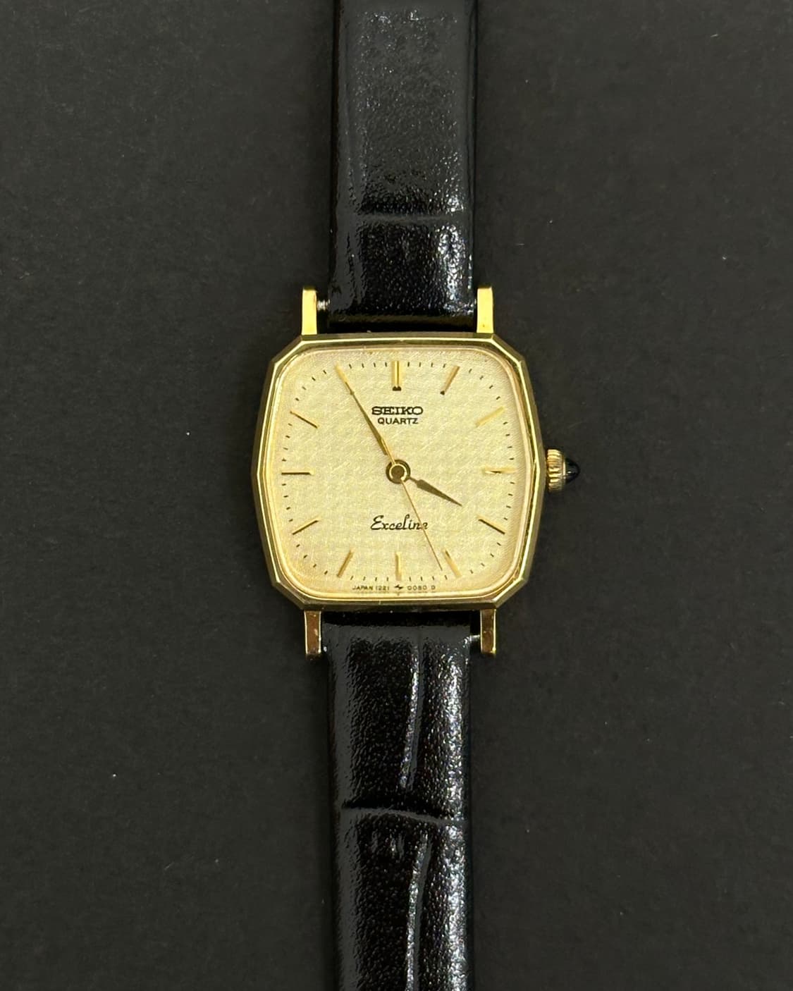 세이코 엑셀린 골드 카보숑 쿼츠 시계 상품이미지2