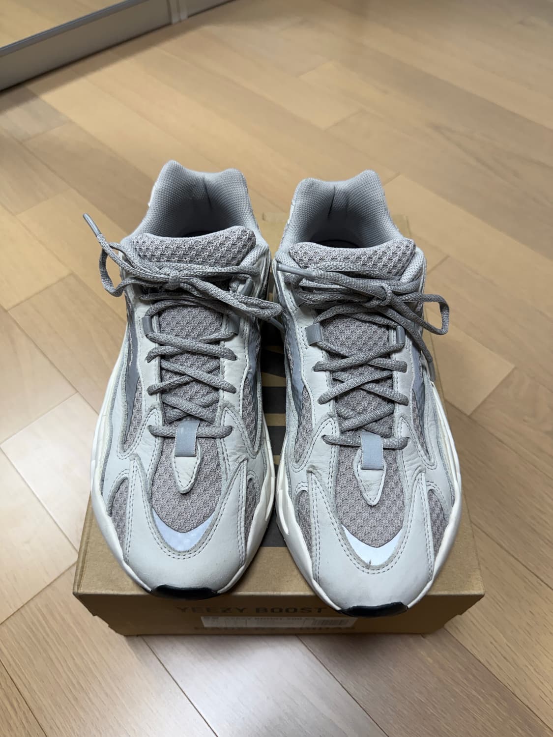 이지 부스트 700 V2 스태틱 상품이미지5