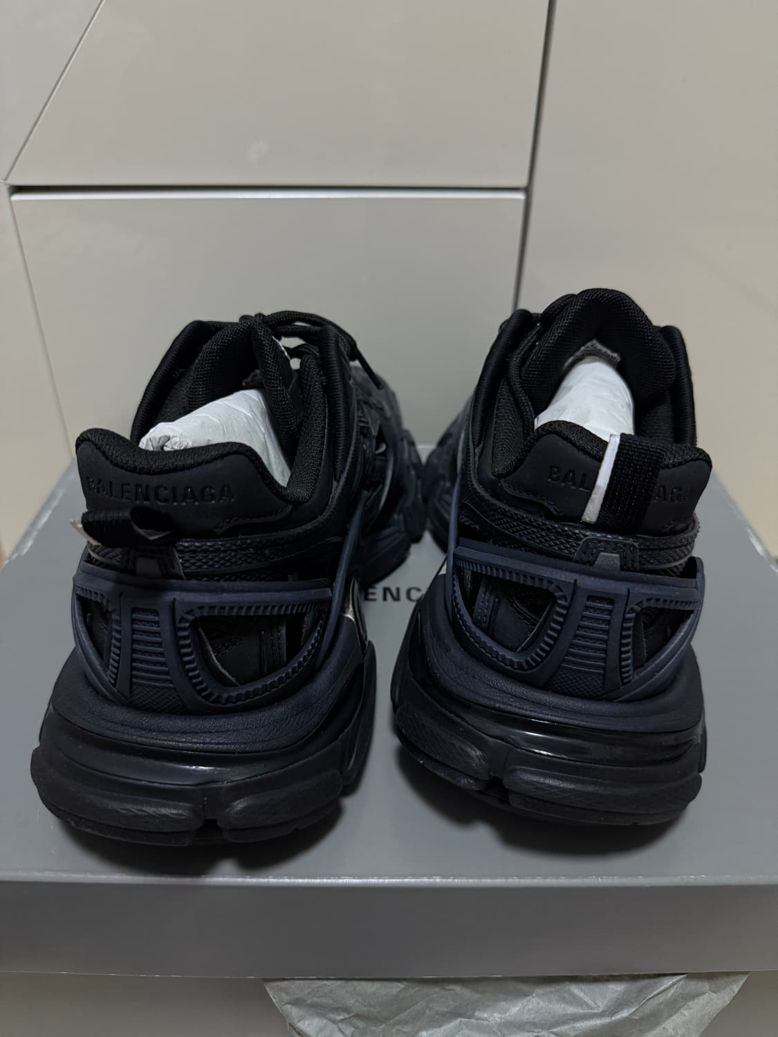 발렌시아가 트랙2 블랙 스니커즈 38 상품이미지3