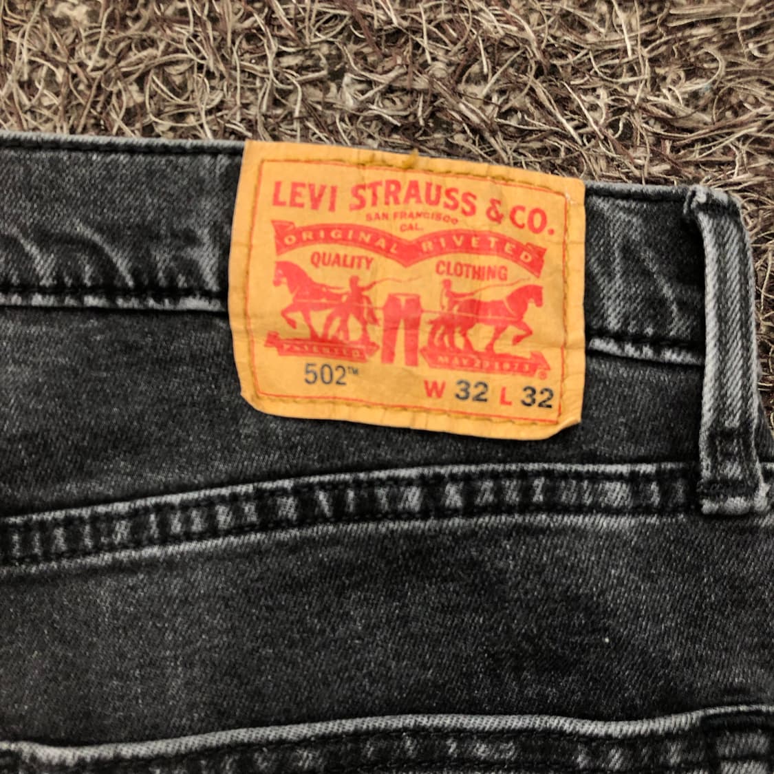 리바이스 502 블랙 워싱 데님 팬츠 상품이미지5