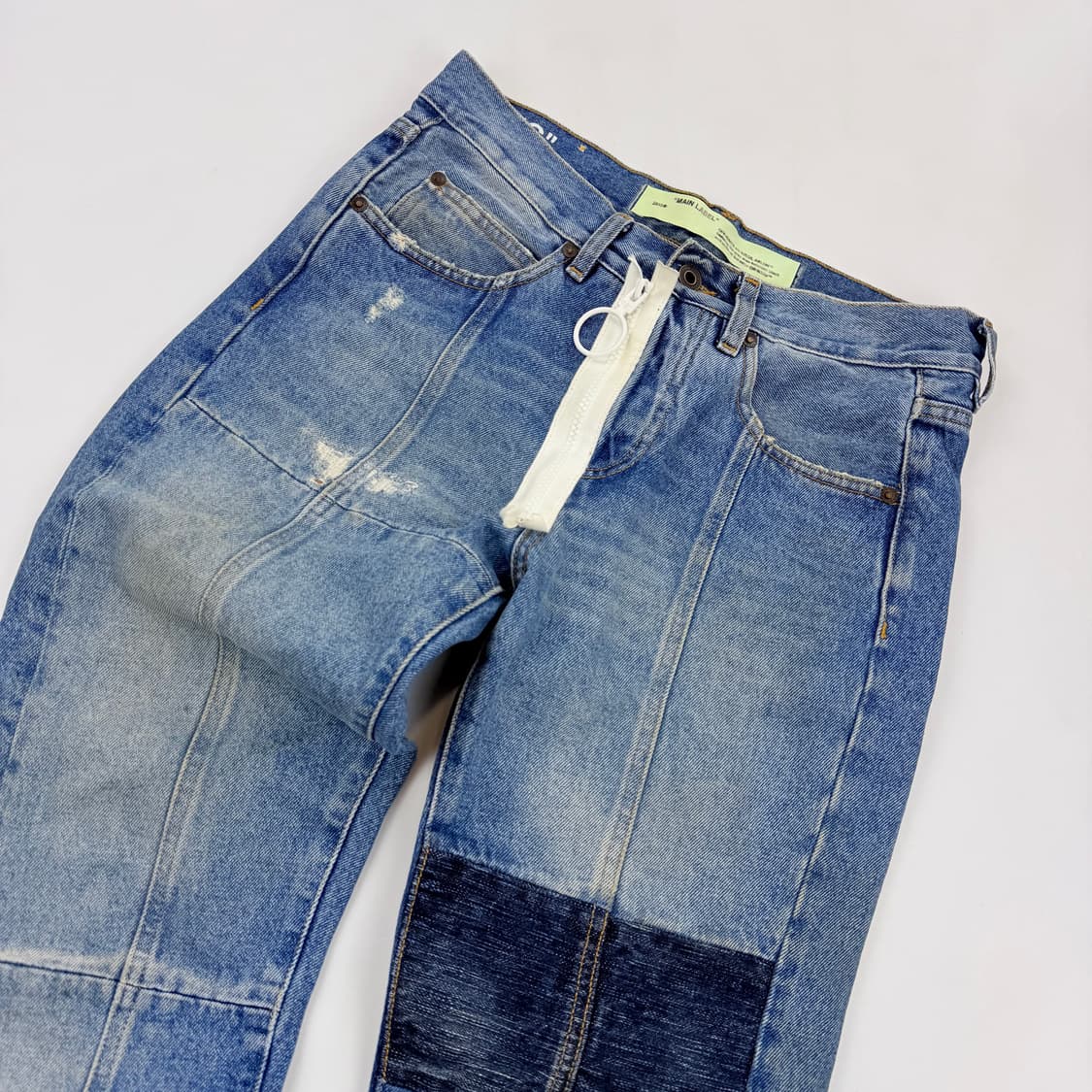 오프화이트 자수 레터링 스트레이트 진 상품이미지3