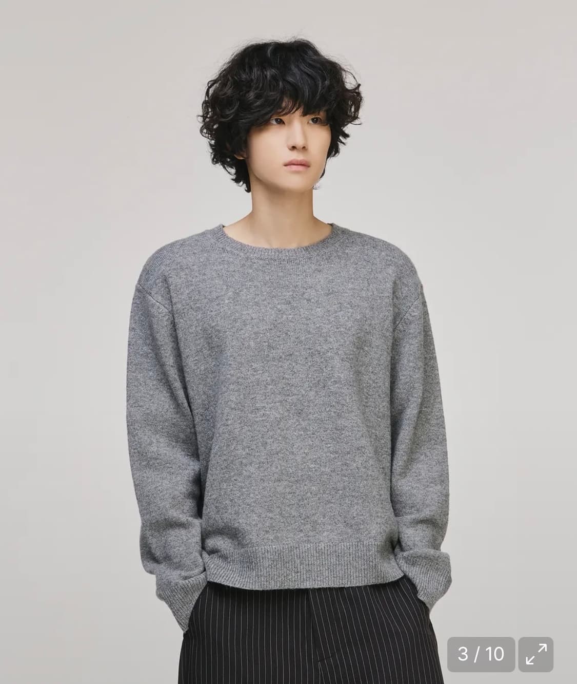 블렌드 쉐이드 라운드넥 니트[그레이] 상품이미지1