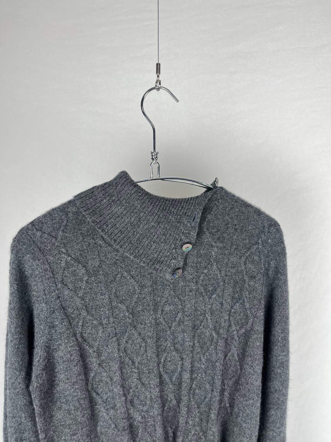 100% Cashmere 자개 단추 니트  상품이미지2