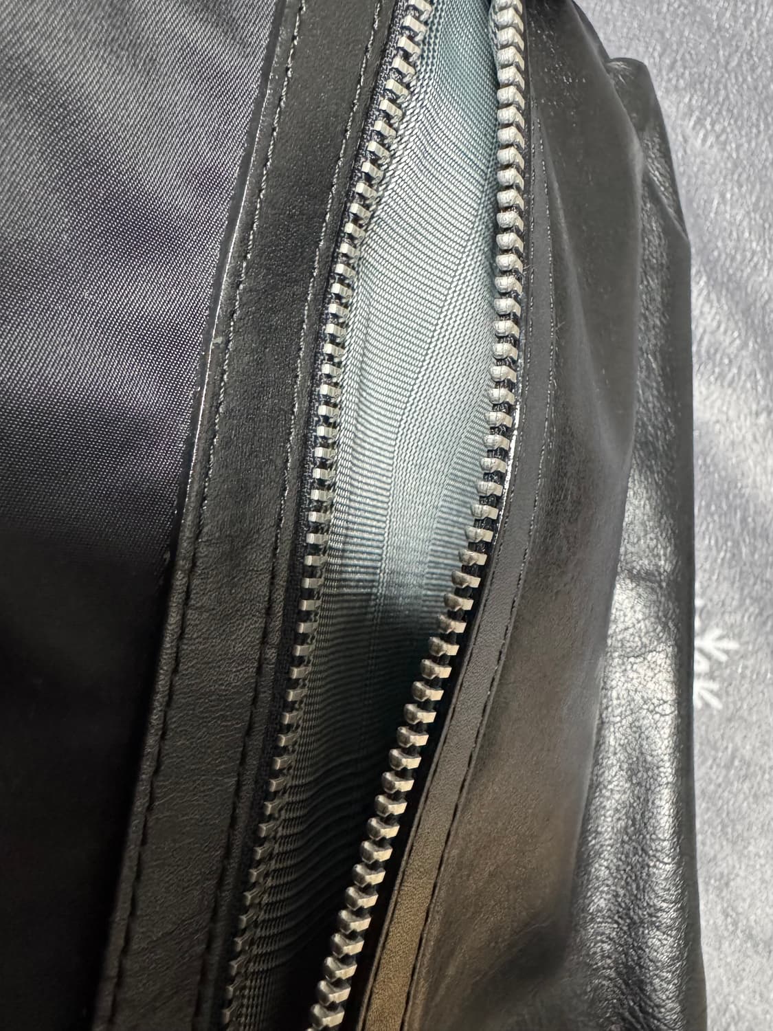 요지야마모토 크로스백 상품이미지4