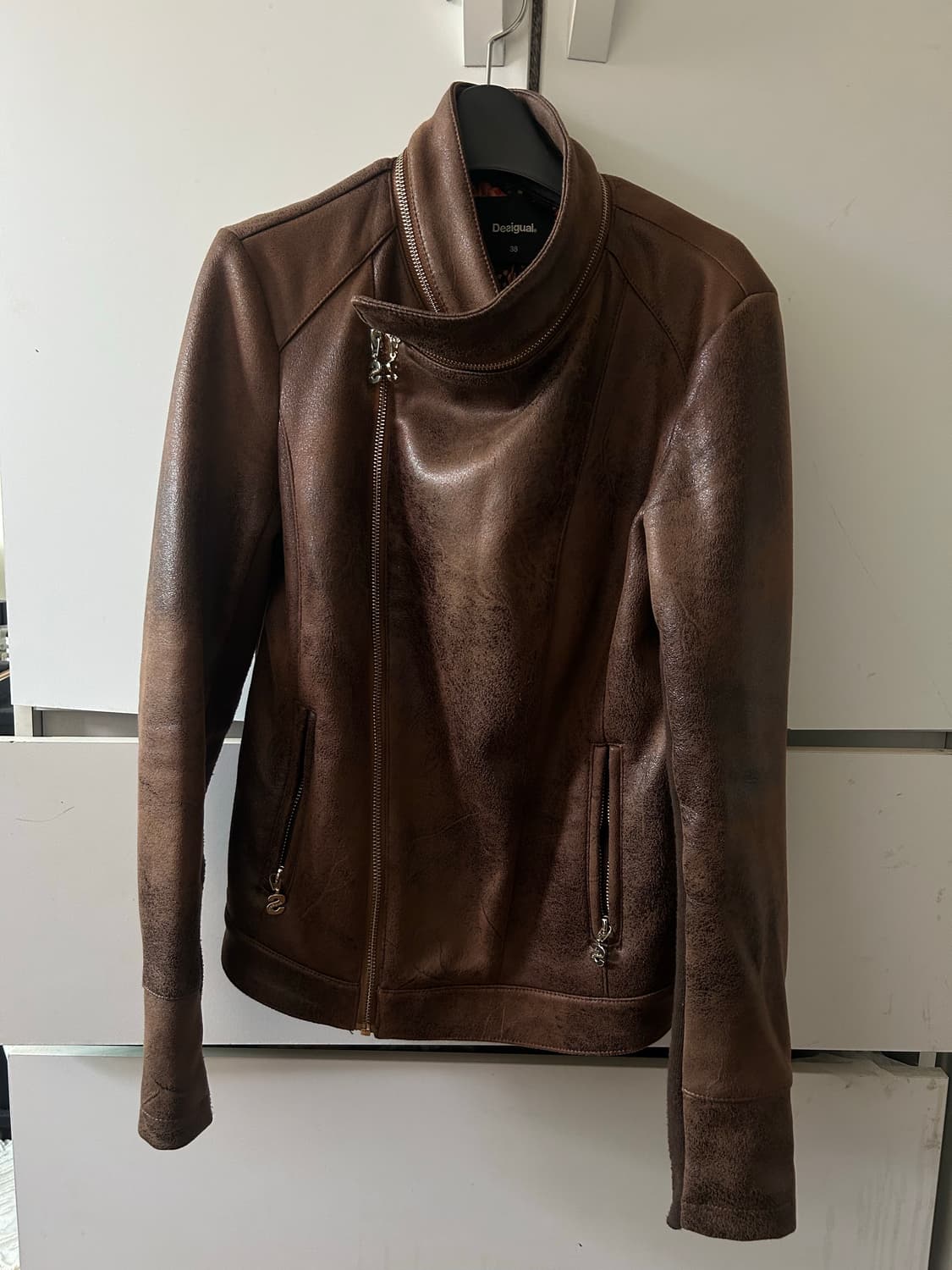 비대칭 스웨이드 레더 자켓 상품이미지2