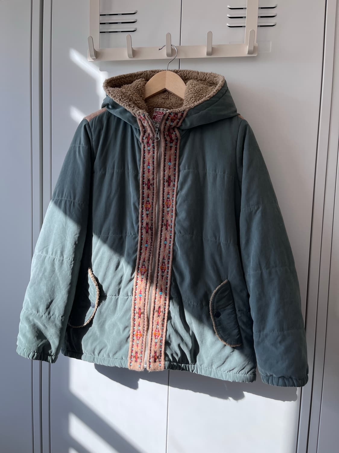 티티카카 하구미 패턴 양털 민트 패딩 상품이미지4