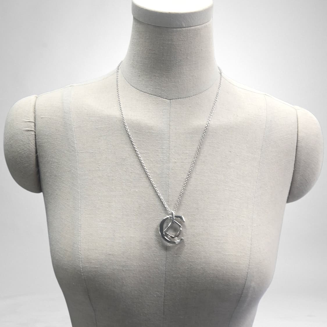 디올 빅 로고 목걸이 상품이미지3