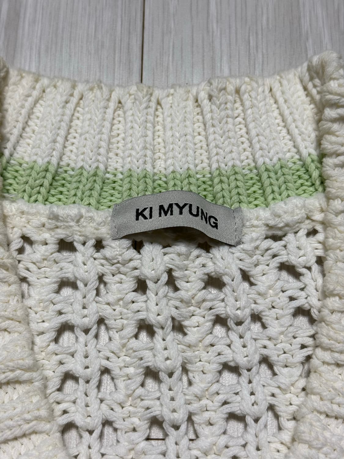 KI MYUNG 허니콤 V넥 니트베스트 아이보리 상품이미지3