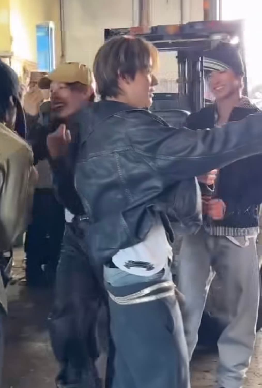 Kiko kostadinov 키코 코스타디노브 비니 화이트 상품이미지7