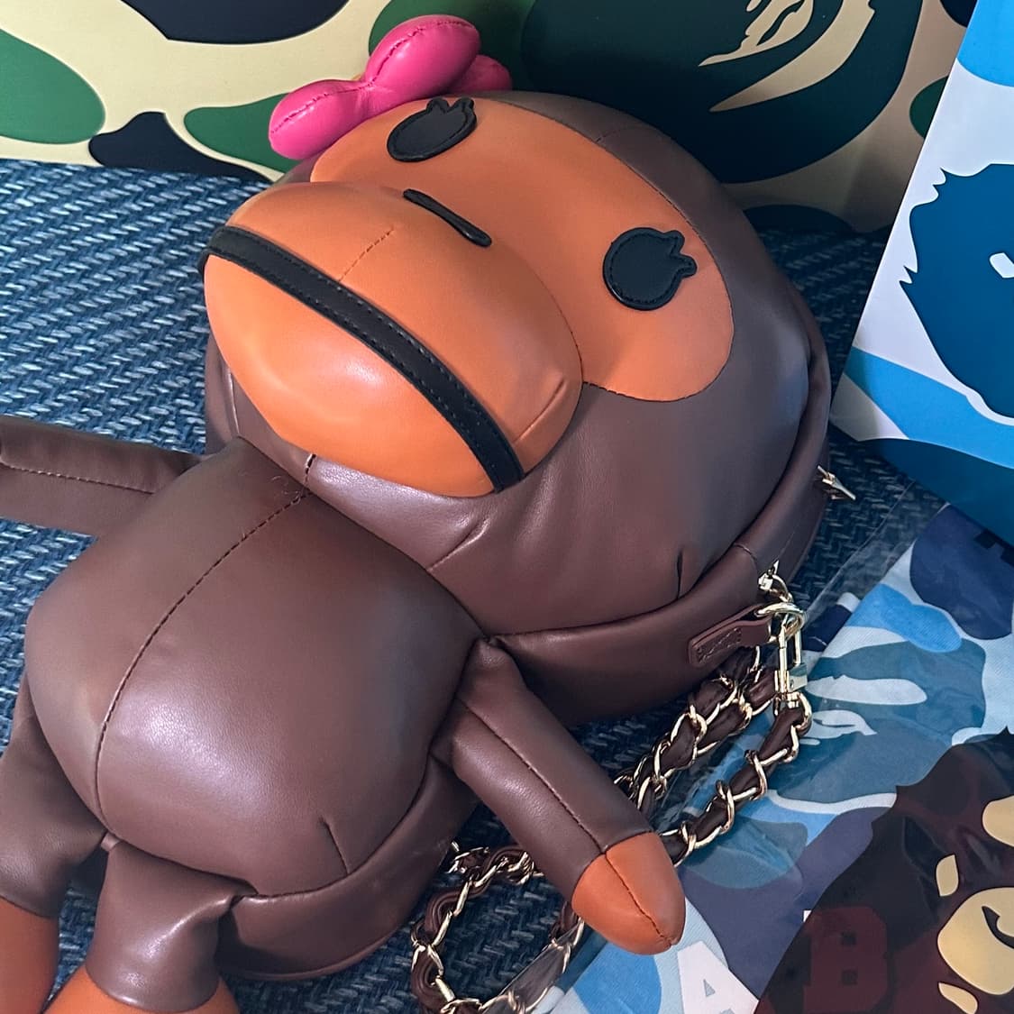 베이프 베이비 리사 플러시 돌 체인 숄더백 브라운 가방 상품이미지2