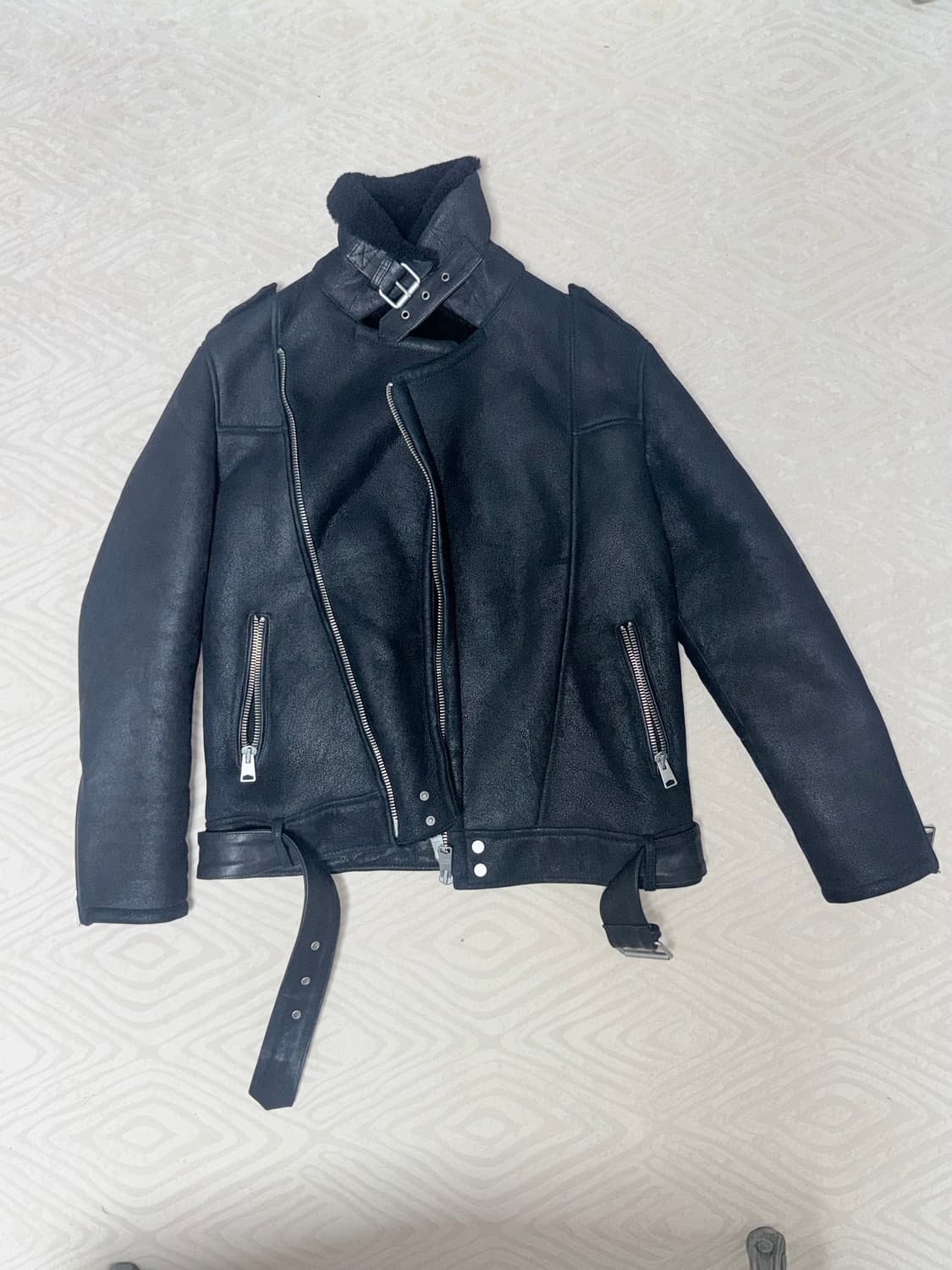 올세인츠 블랙 무스탕 상품이미지1