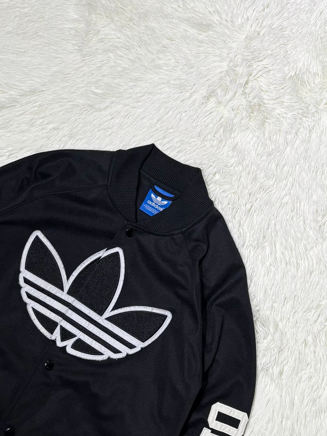 아디다스 블랙 빅로고 트랙탑 상품이미지4