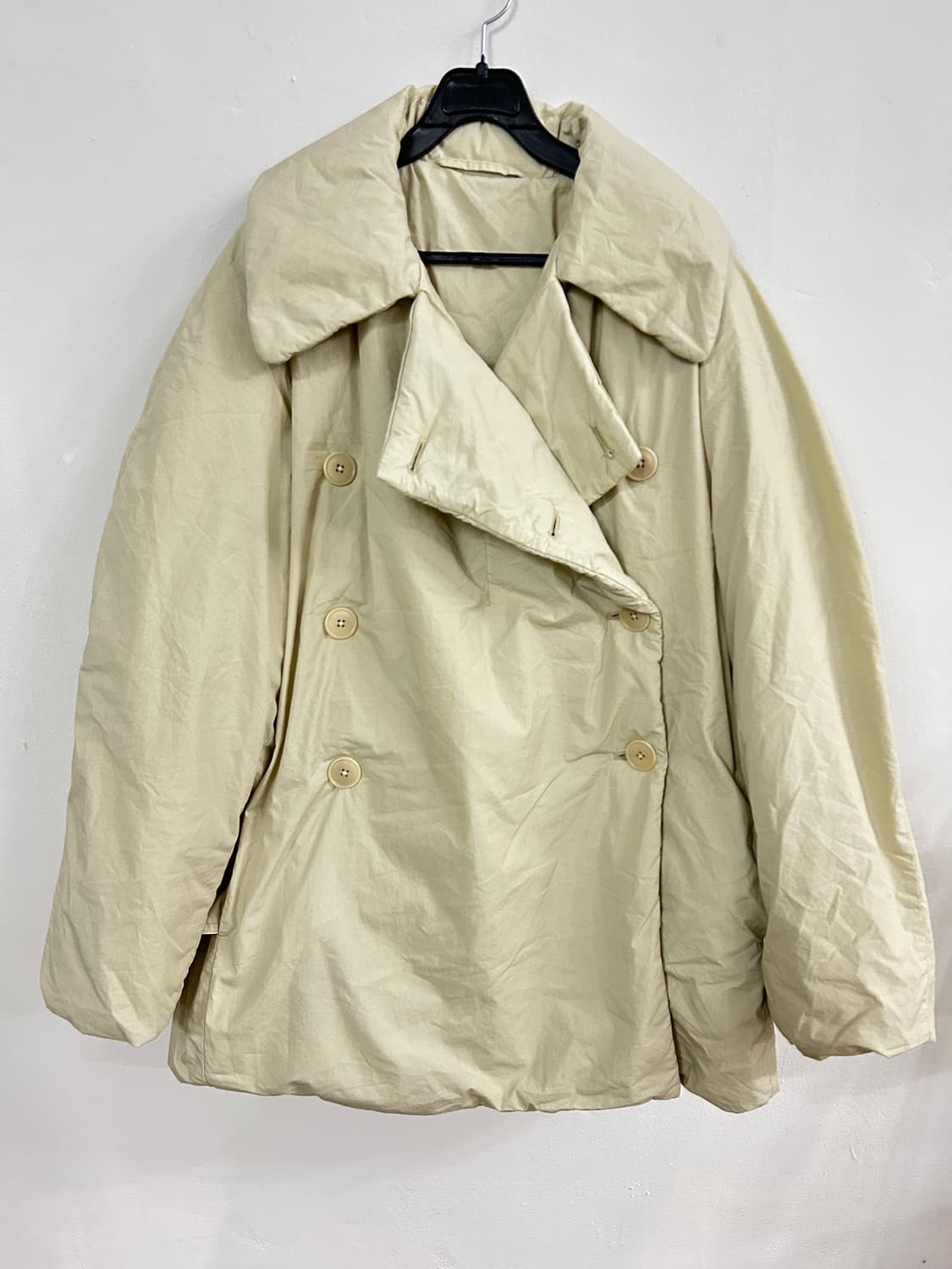 르메르 24FW 베이지 패딩 재킷 상품이미지6