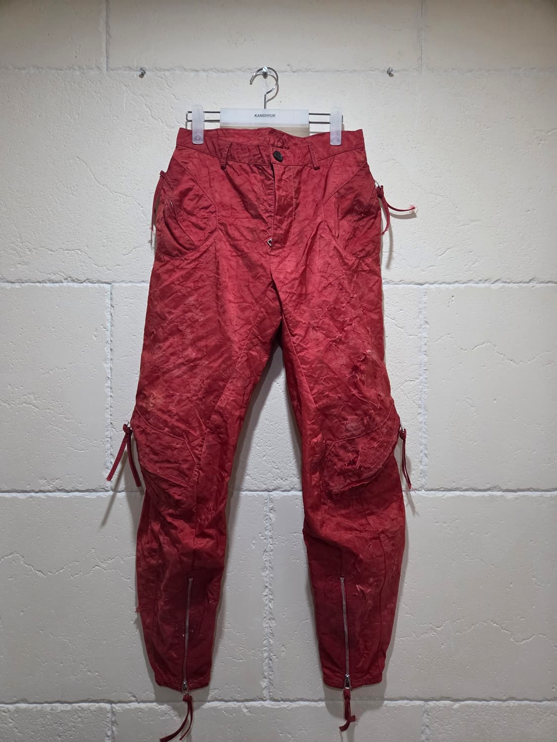 강혁 레드 팬츠 오염있음 상품이미지1