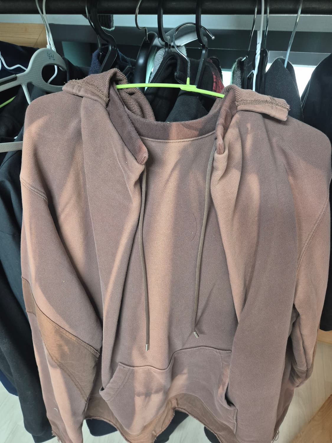 지용킴 썬블리치 후드티 상품이미지1