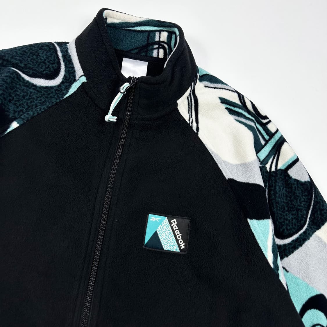 리복 클래식 블랙 패턴 반집업 후리스 (M) 상품이미지3