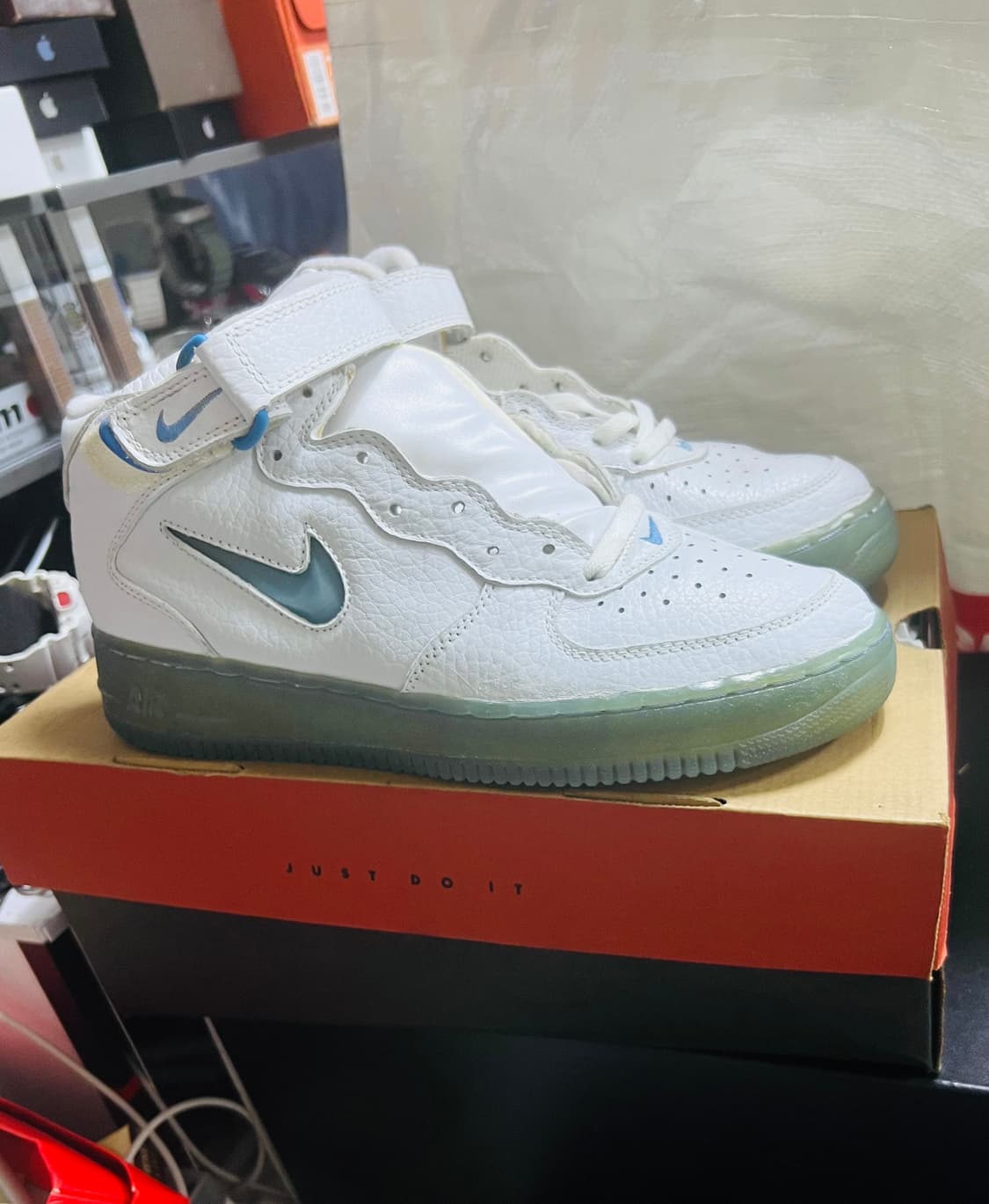 나이키 에어포스1 하늘완창 신품 260 상품이미지4