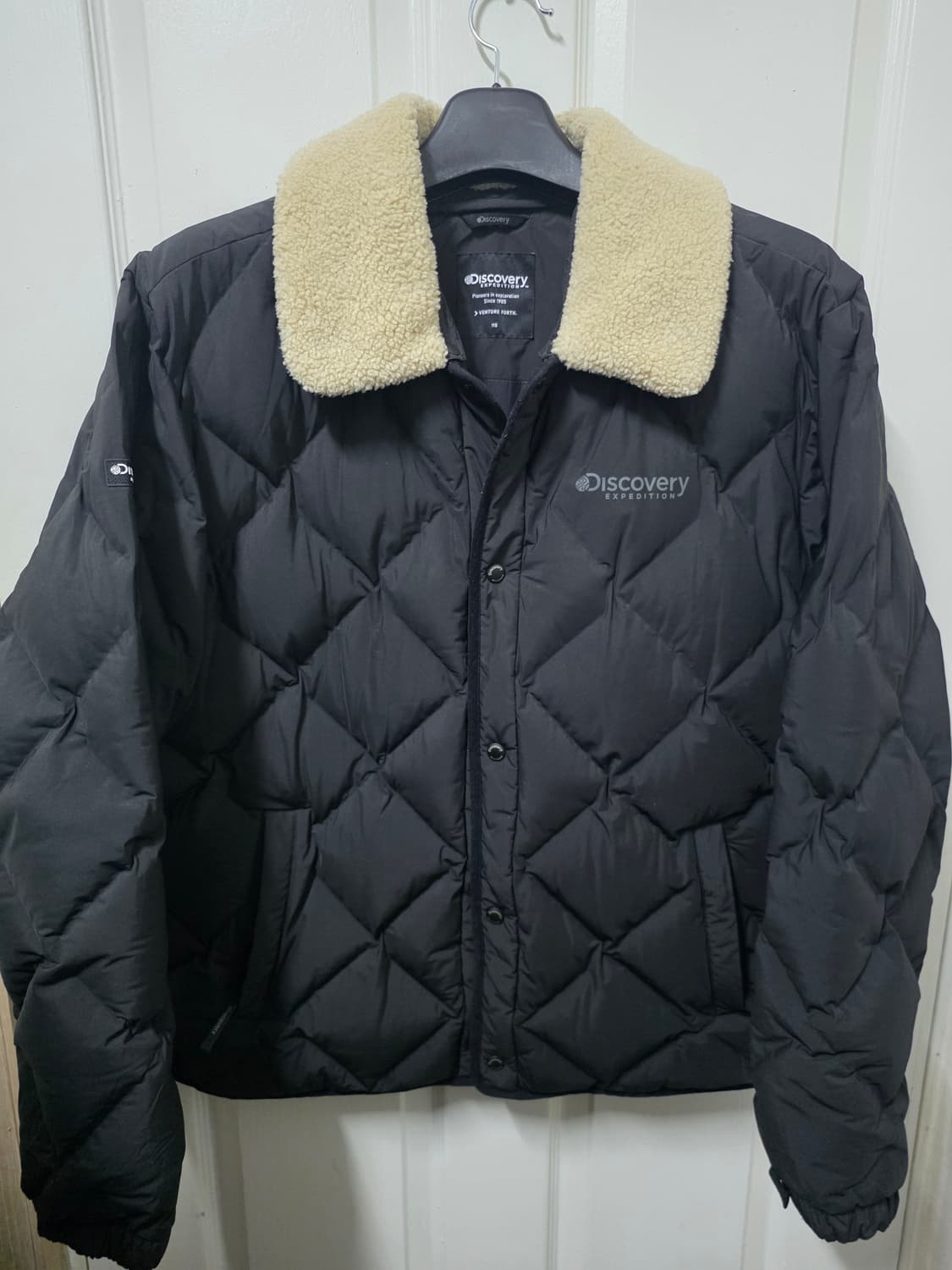 디스커버리 양털 카라 퀼팅 구스다운 패딩 상품이미지1