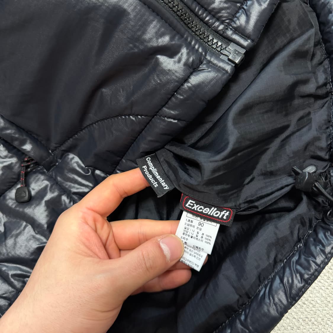 노스페이스 유광 경량 패딩 자켓 상품이미지3