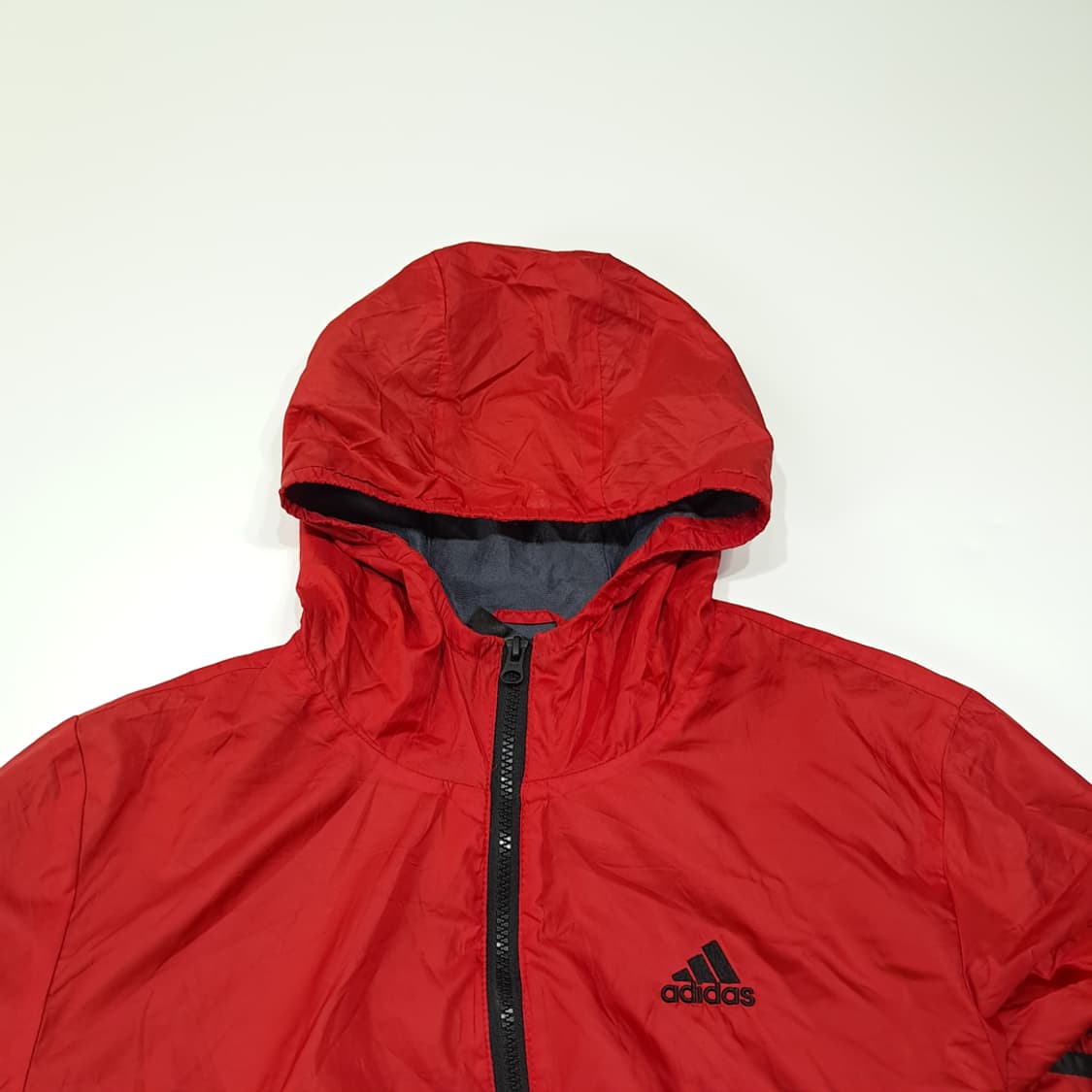 CL908 FREE 아디다스 90s 레드 블랙 리메이크 크롭 자켓 상품이미지2