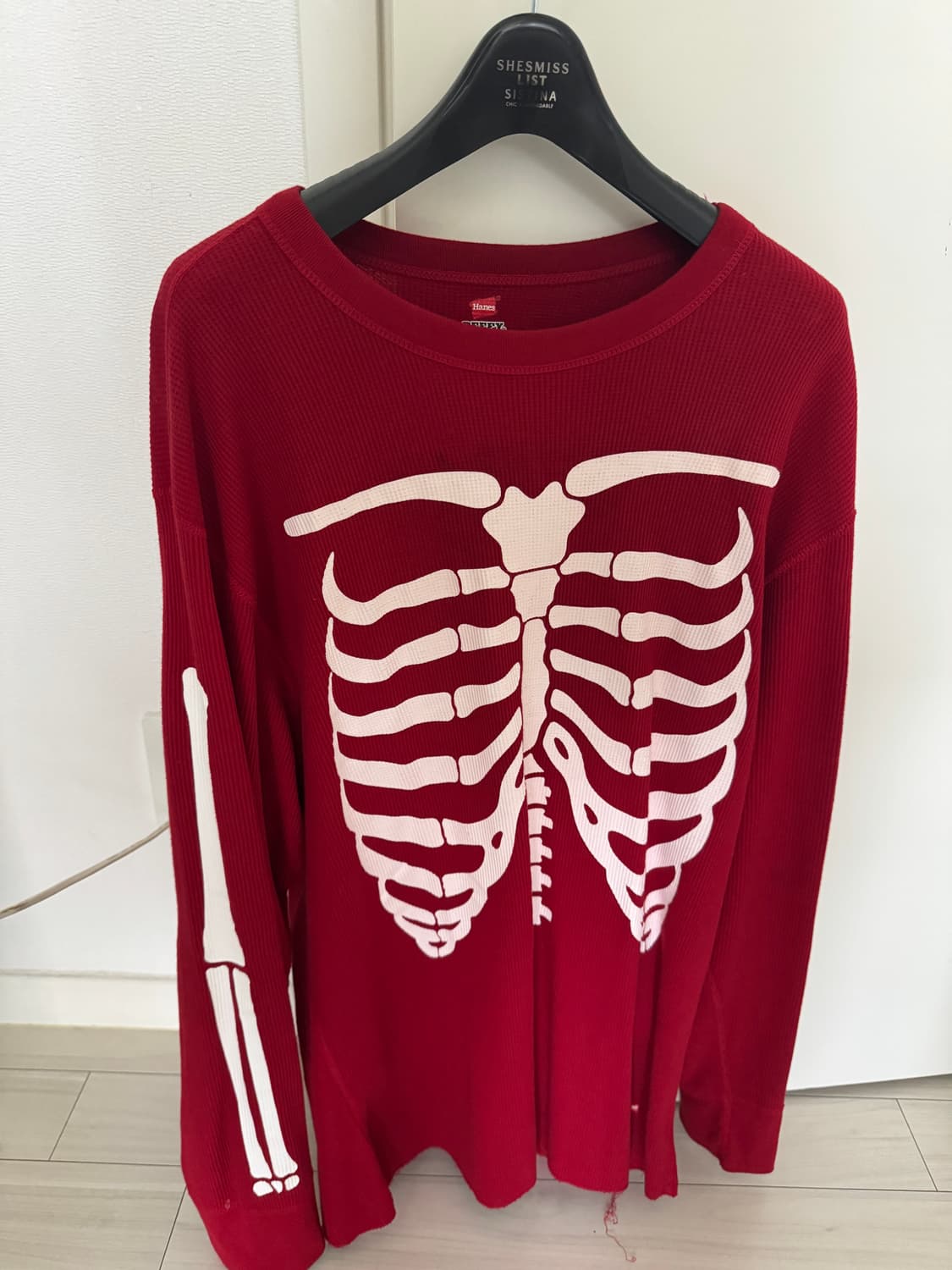 슈프림 헤인즈 본즈 써멀 크루 롱슬리브 레드 상품이미지1