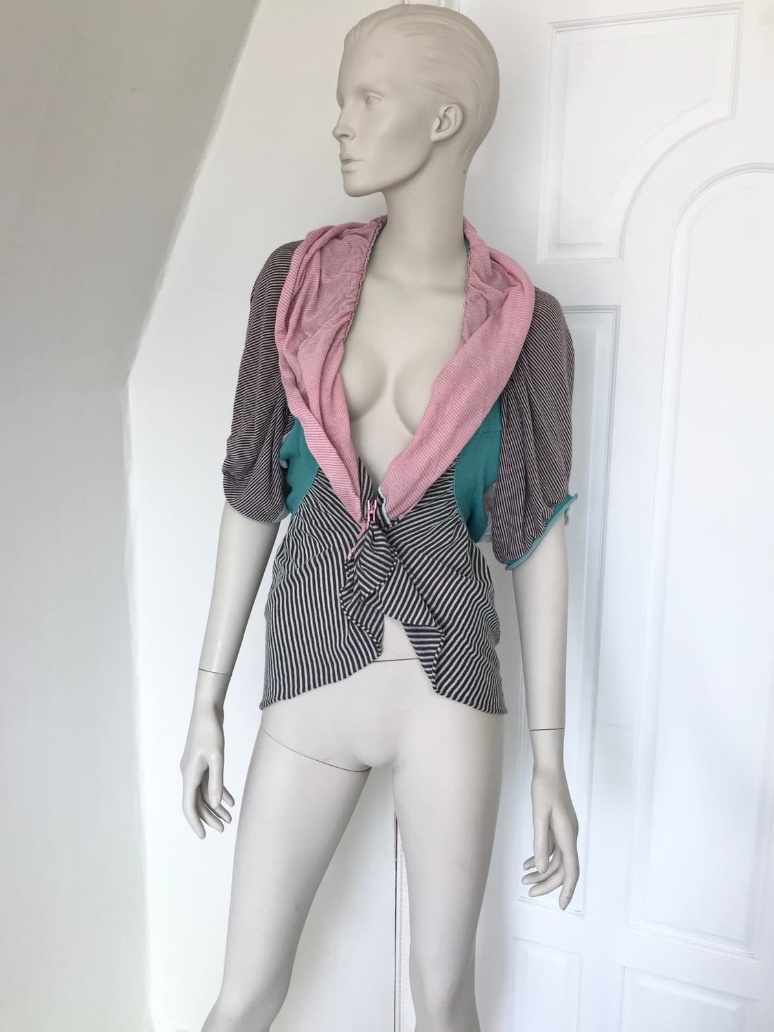 Multi-Pattern Ruffle Bolero Cardigan  상품이미지3