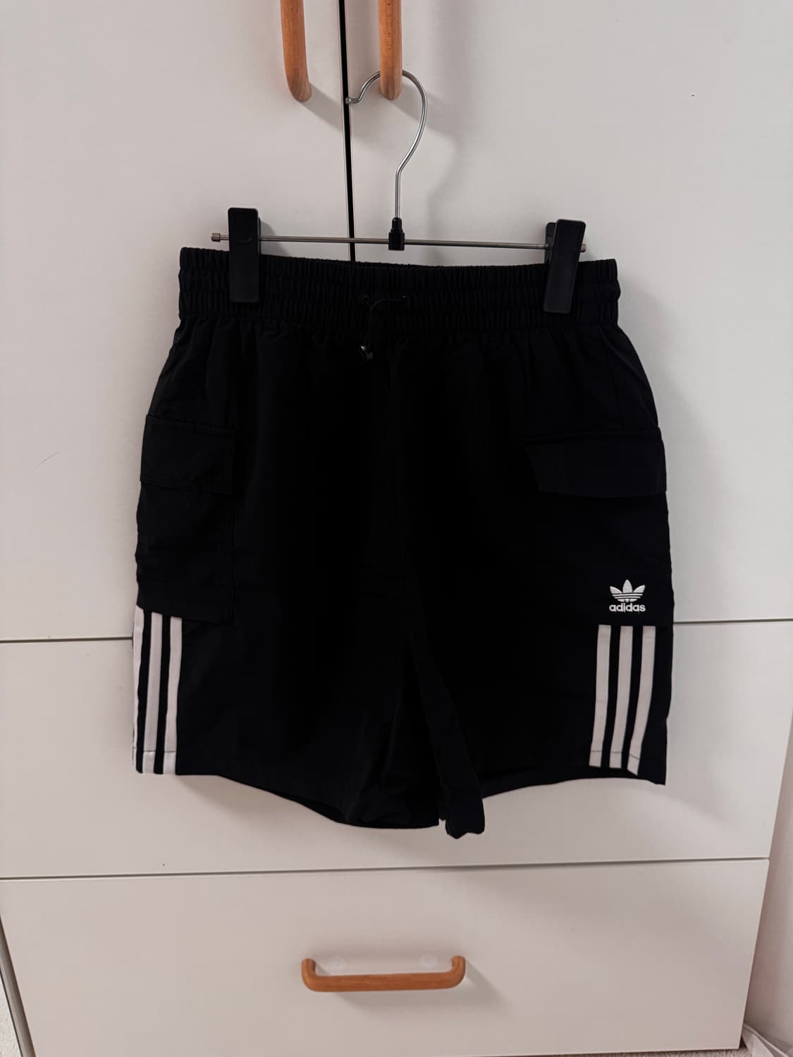 아디다스 여성 카고 반바지 M 블랙 상품이미지2