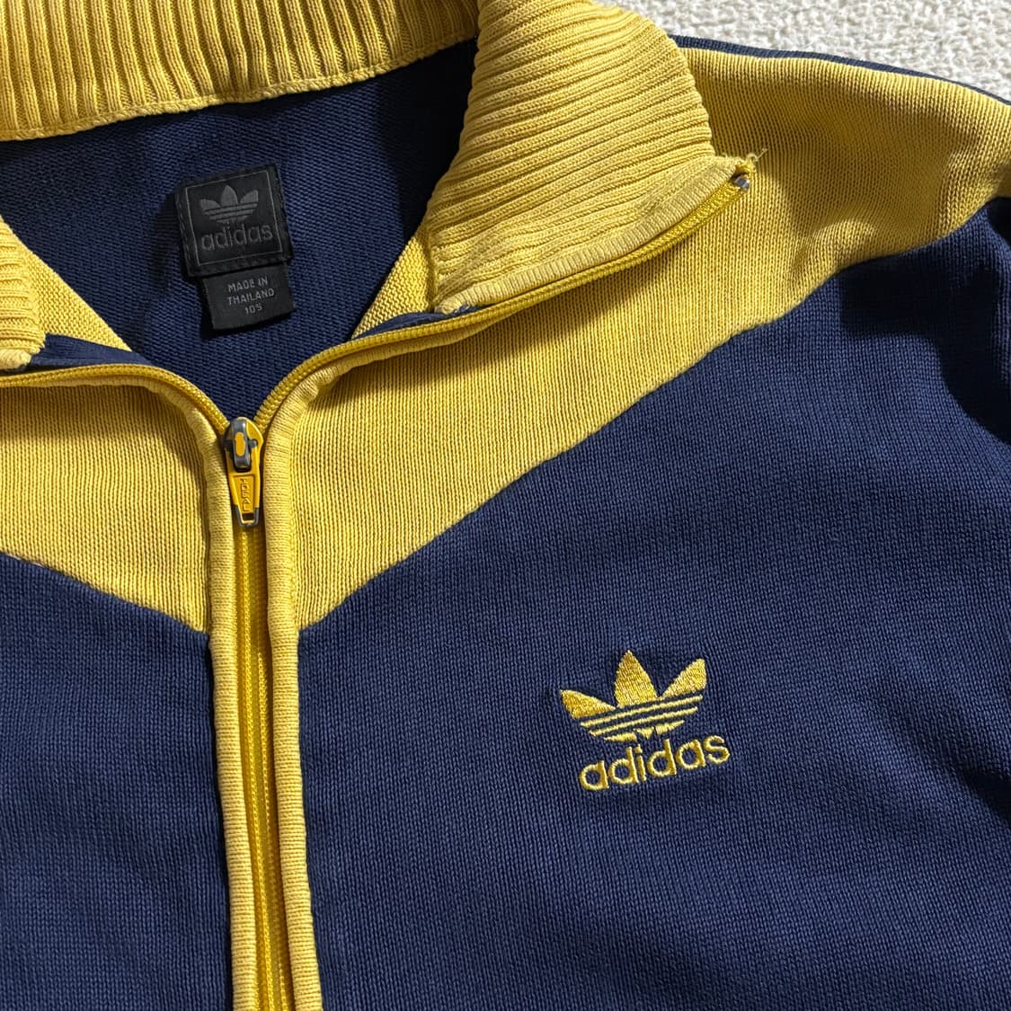 아디다스 올드스쿨 네이비 옐로우 남노 니트집업 상품이미지2
