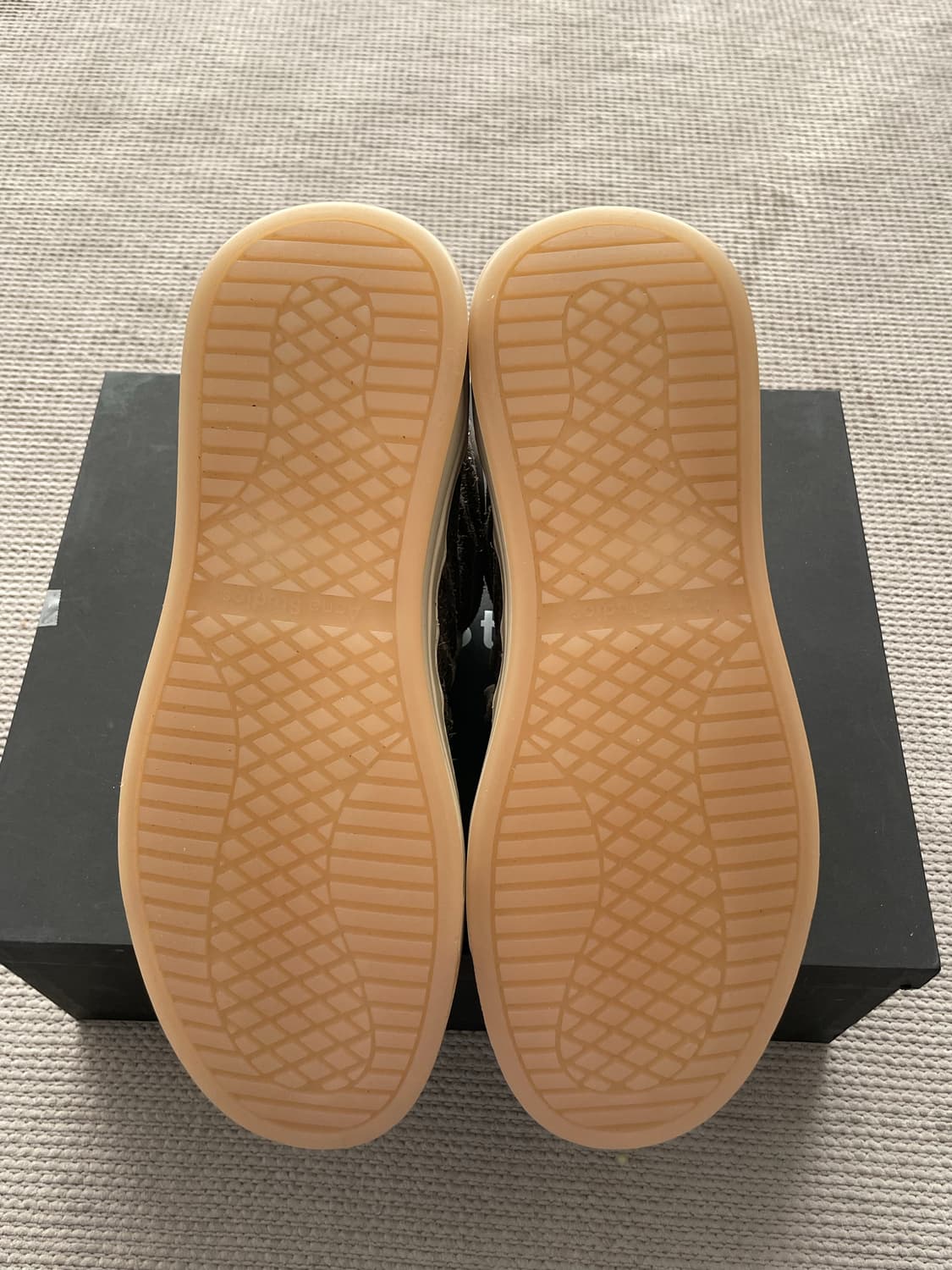 아크네스튜디오 바튼 헤어리 스니커즈 상품이미지5