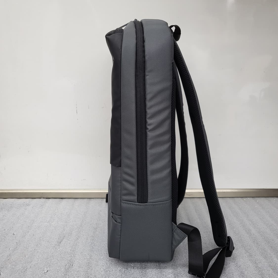 샘소나이트 정품 RED ARZOE 백팩 45x30cm 상품이미지3