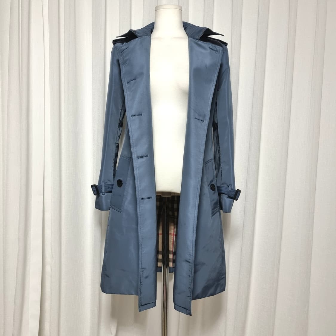버버리 런던 개버딘 벨티드 트렌치코트 Coal Blue 영국산 /드라이완 상품이미지5