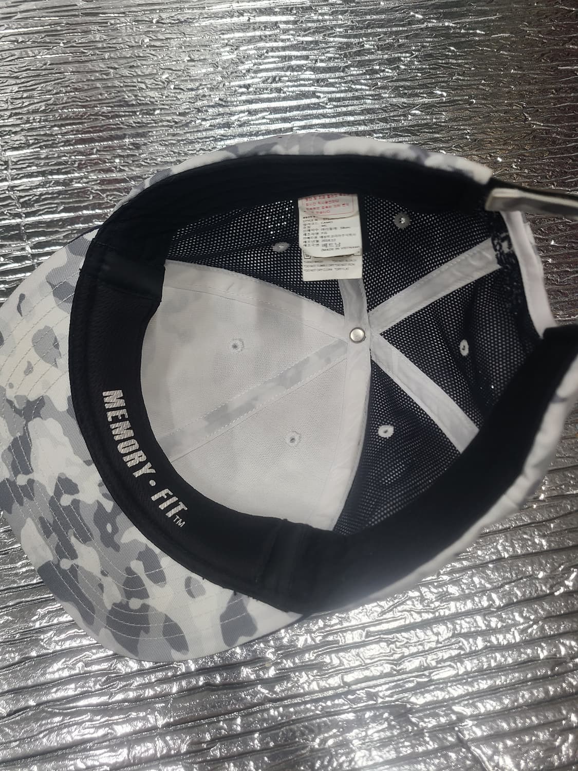 데상트 스냅백 상품이미지3