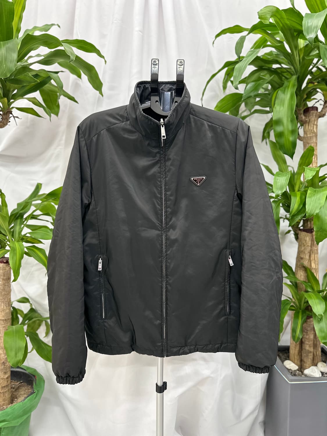 (52) 프라다 삼각로고 리버서블 경량 패딩 자켓  상품이미지1