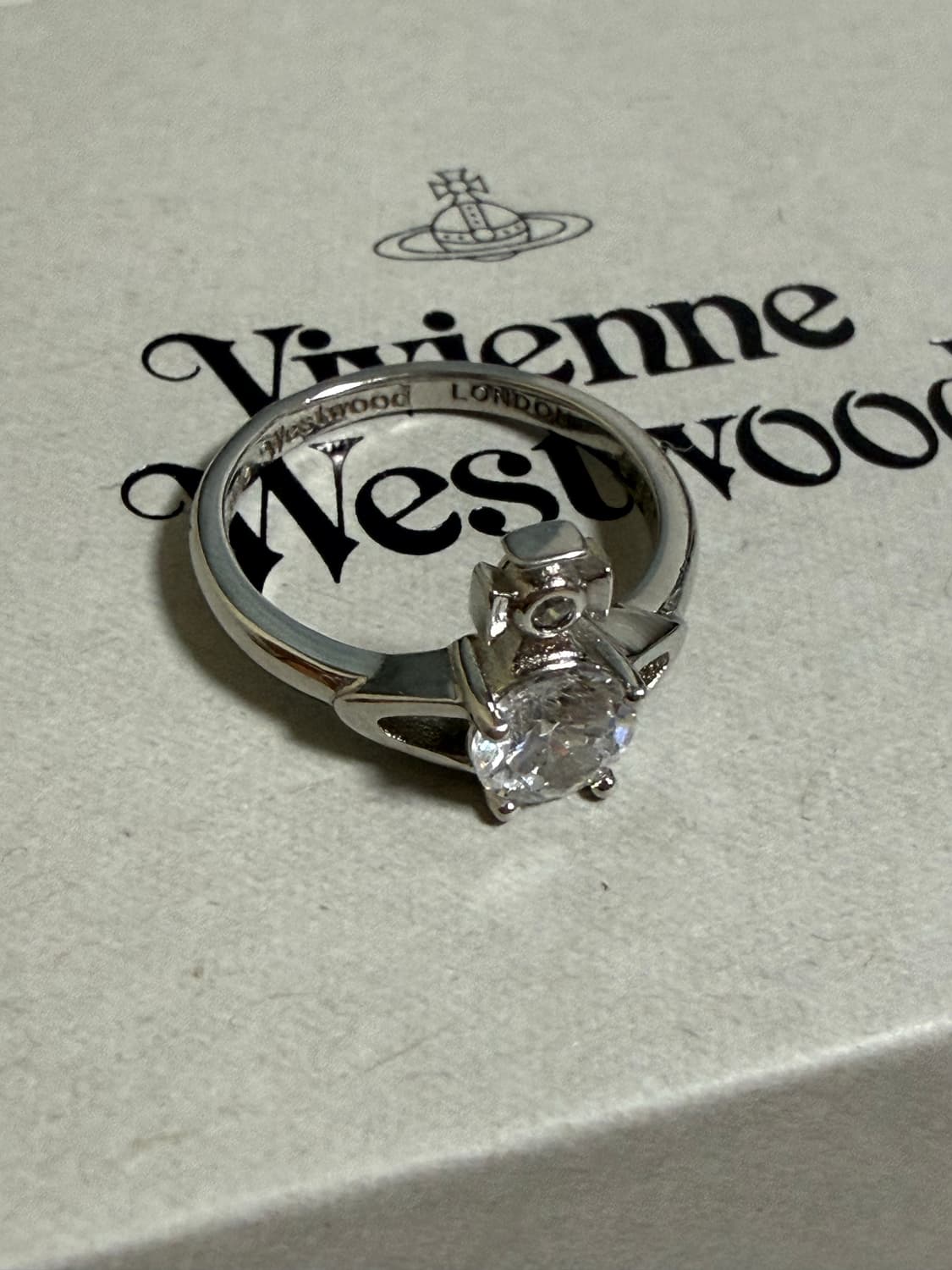 비비안웨스트우드 레이나 쁘띠 링 상품이미지1