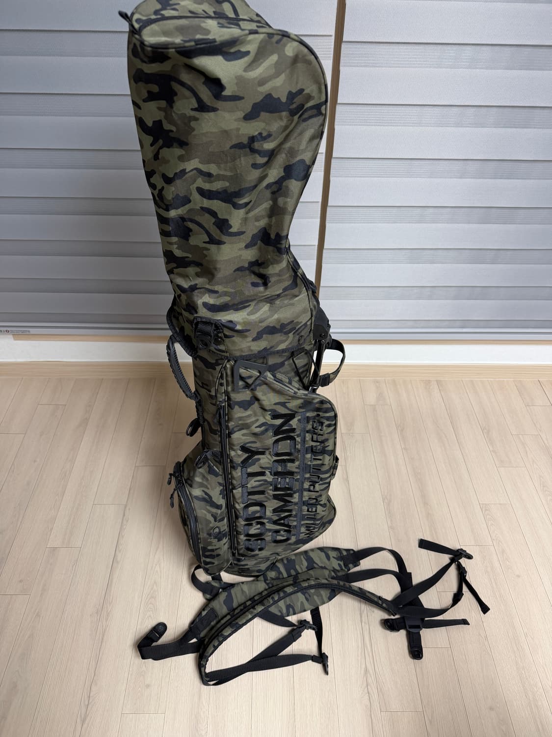 스카티카메론 원더러 카모 스탠드백 상품이미지1