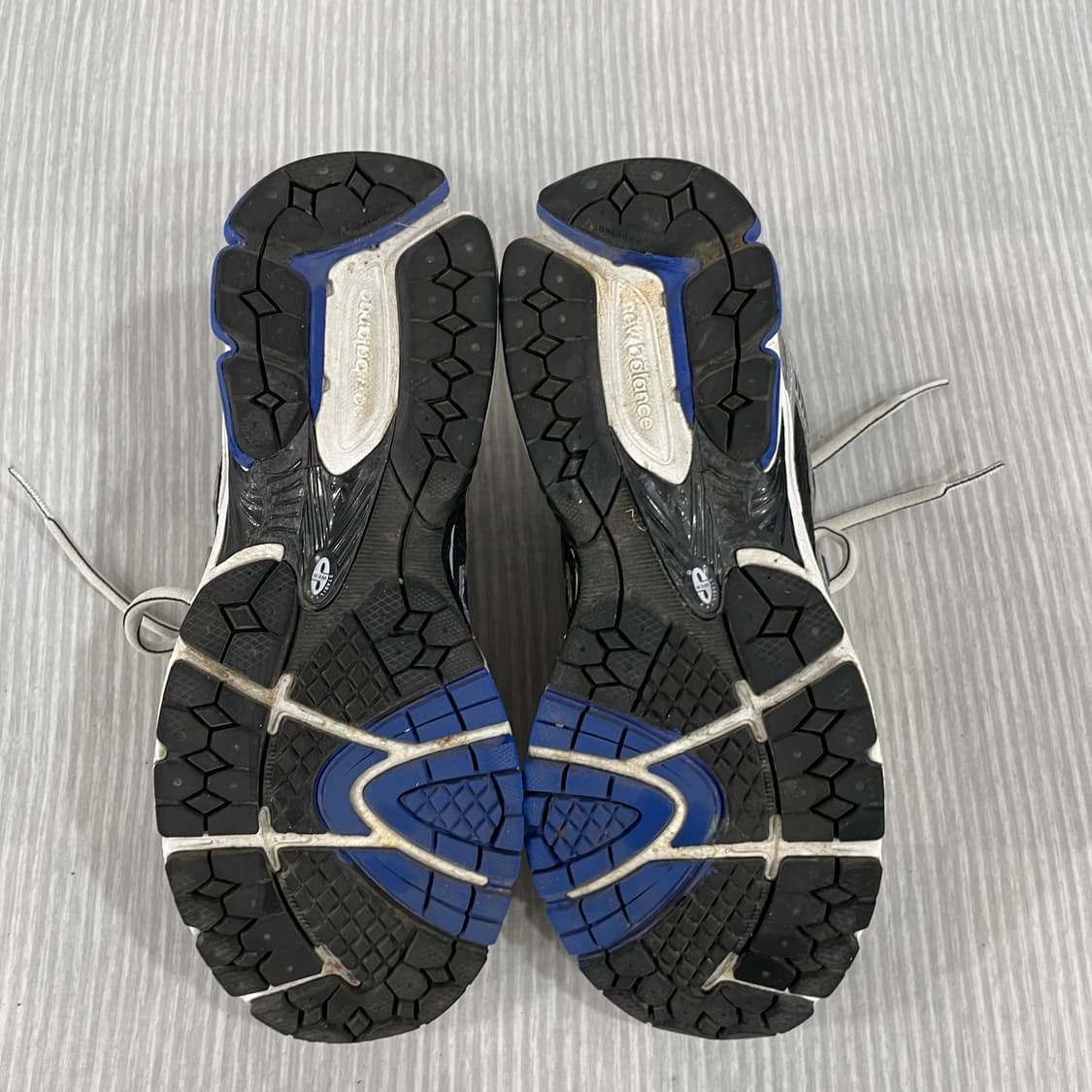 757) 뉴발란스 860v2 메탈릭 실버 225mm 상품이미지7