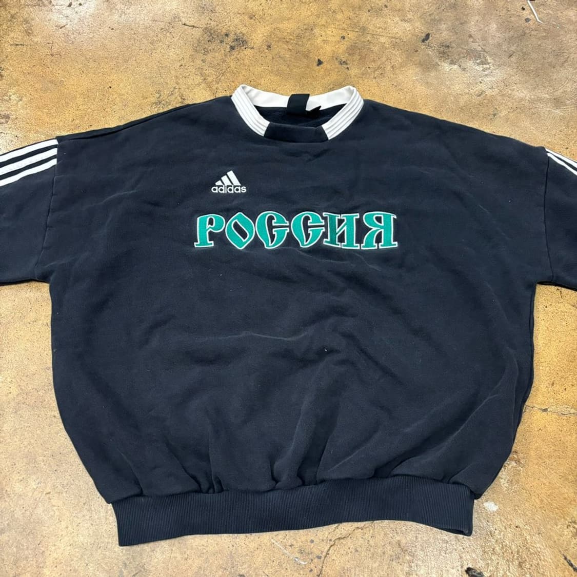 아디다스 x 고샤 오버사이즈 풋볼 카라 맨투맨  상품이미지3