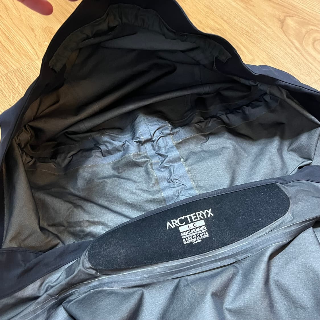 아크테릭스 베타ar 블랙 M사이즈 3레이어 바람막이 방수 등산 자켓 상품이미지7