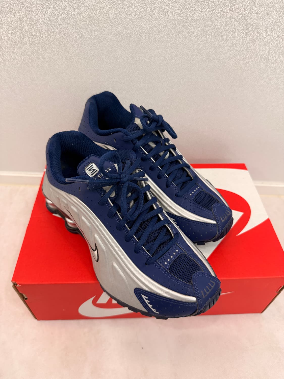 나이키샥스 네이비실버 240 상품이미지1