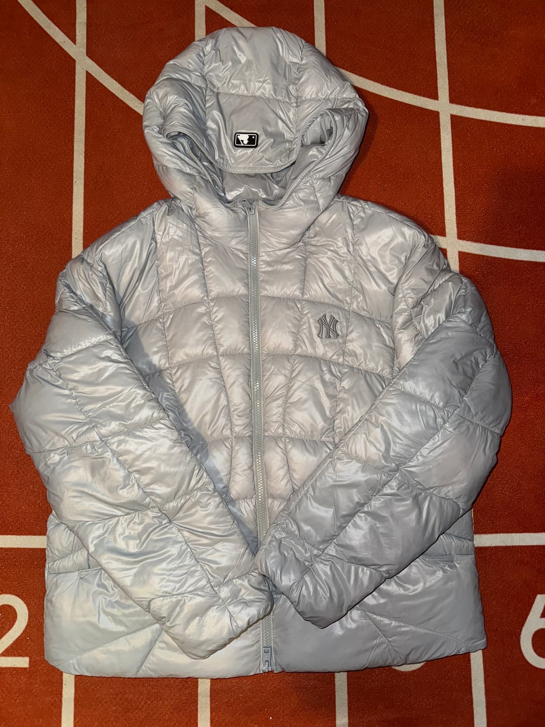 카리나 패딩 MLB 경량 커브 패딩 NY 라이트 그레이 M사이즈 상품이미지5