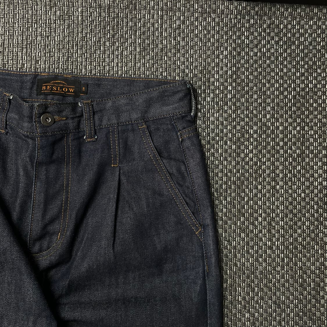 (28) 비슬로우 원턱 데님 팬츠 상품이미지3