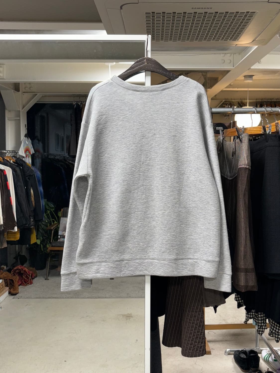 미카엘라 버거 네오프렌 스웻셔츠 상품이미지2