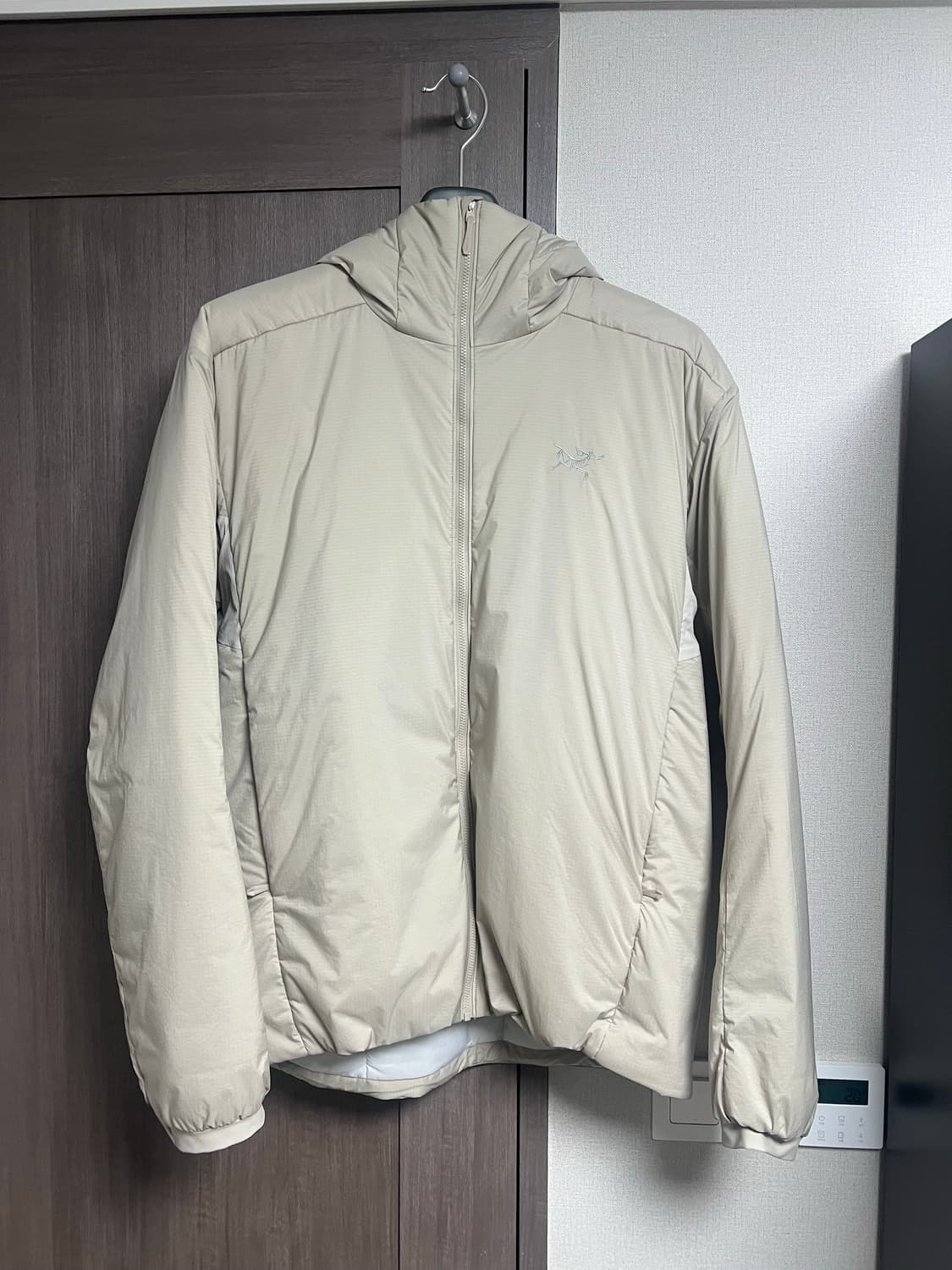 아크테릭스 아톰 헤비웨이트 룬 L 상품이미지1