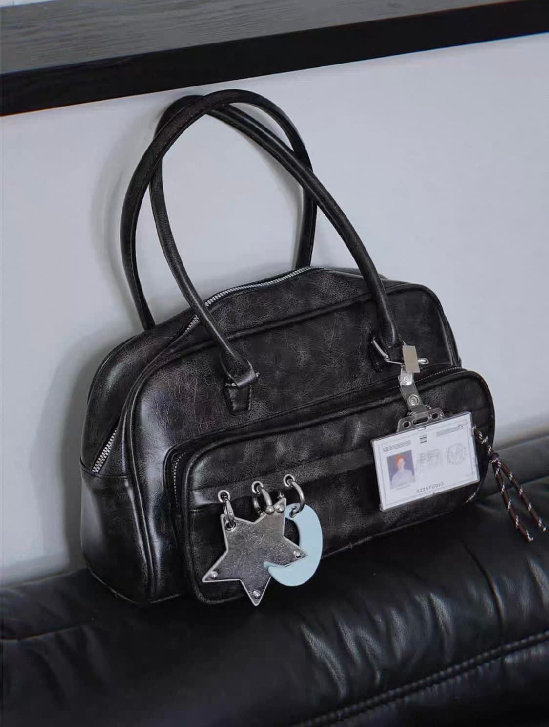 블랙 가죽 숄더백 토트백 + 별/달 키링 상품이미지3
