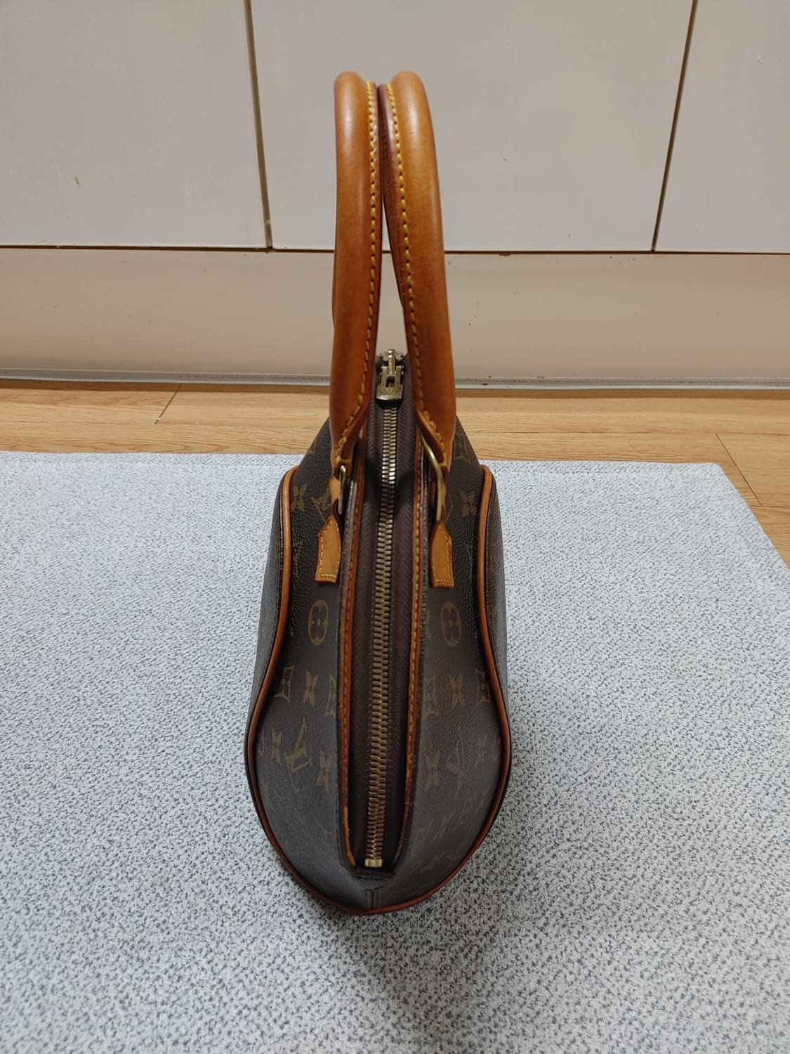 정품 클래식 루이비통 엘립스 pm 빈티지 토트백 상품이미지4