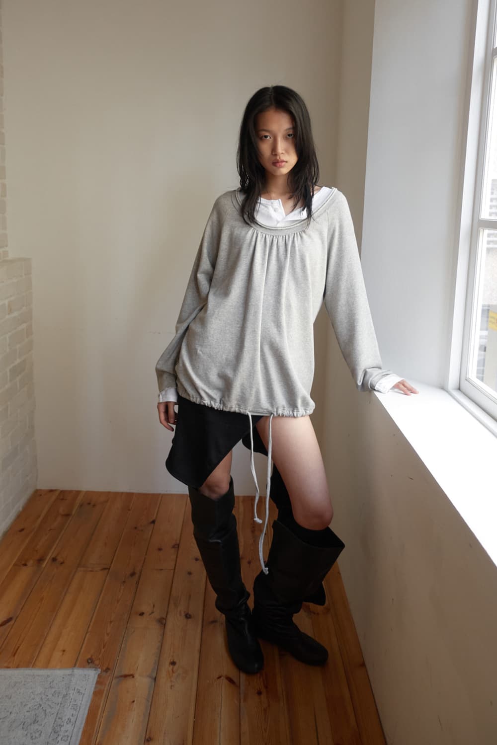 세릭 Round Hem String Top _ Gray 상품이미지4
