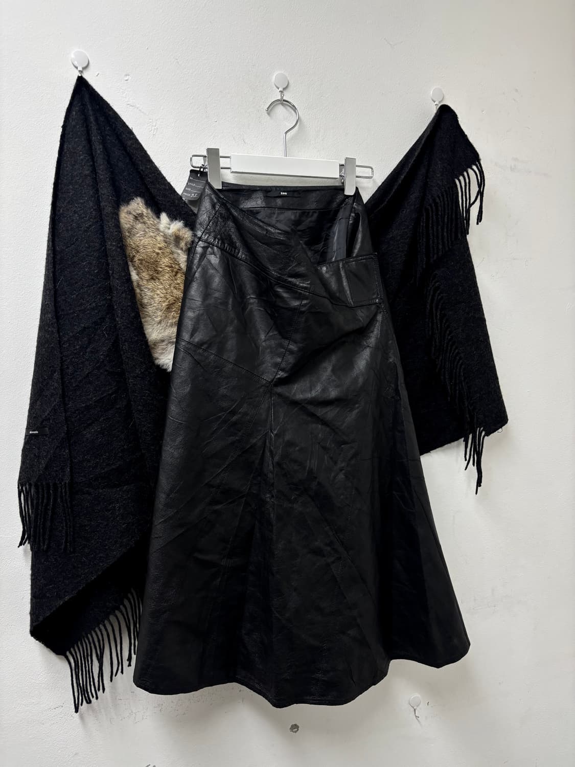 “Zoe” 00’s Design Chic Mood Leather Skir 상품이미지1