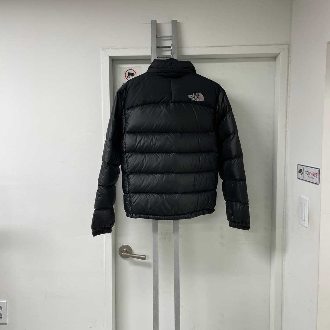 노스페이스 700 블랙 패딩 90 상품이미지6