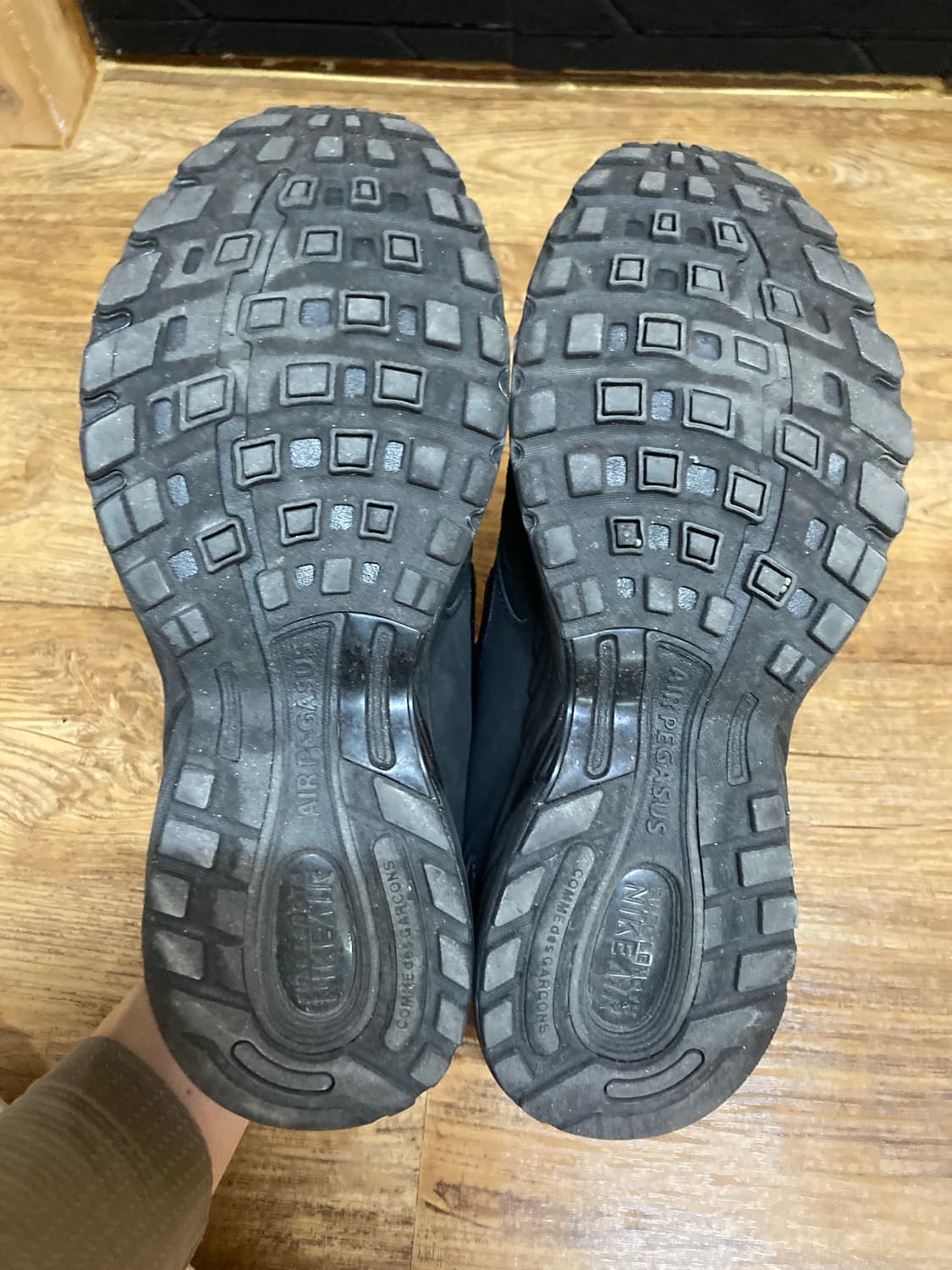 270 꼼데 가르송 x 나이키 에어 페가수스  상품이미지4