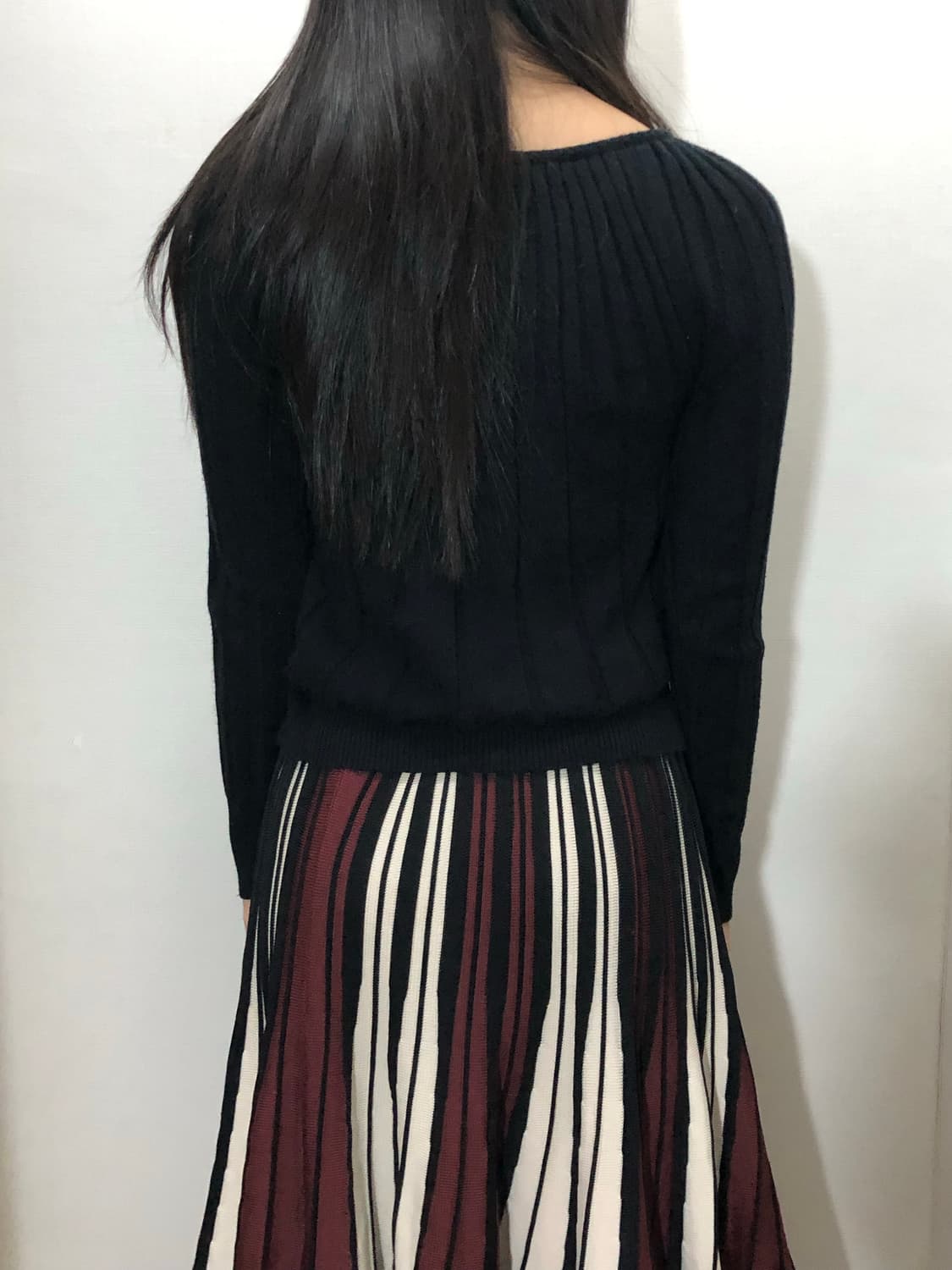 빈티지 블랙 미니멀 니트 상품이미지5